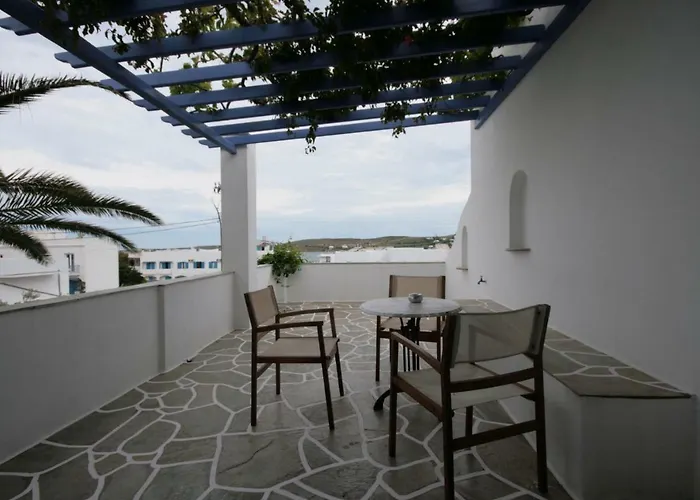 Sofia ゲストハウス パロス島