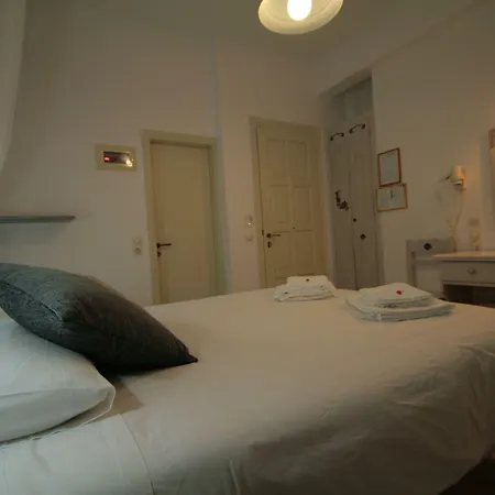 Sofia Konukevi Páros