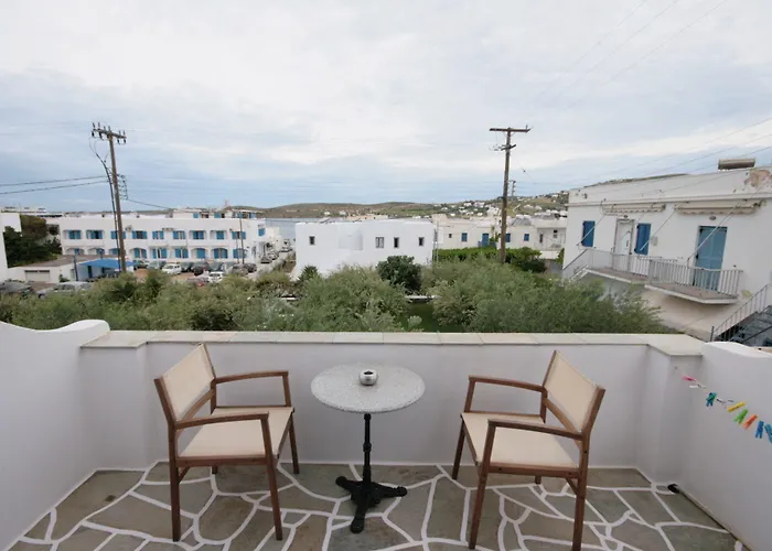 Sofia Πανσιόν Πάρος